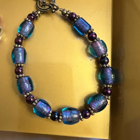 (4) Handcrafted Swarovski Crystal and bead bracelets - Picture 8 of 8